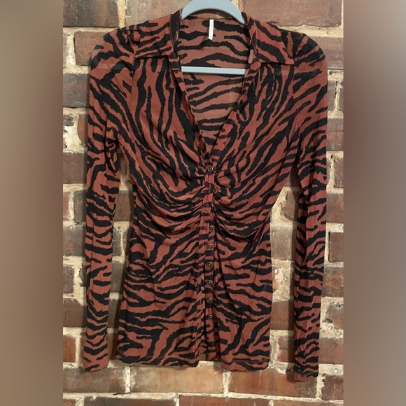 Free People Sheer Tiger Top Brown & Black - Picture 3 of 4